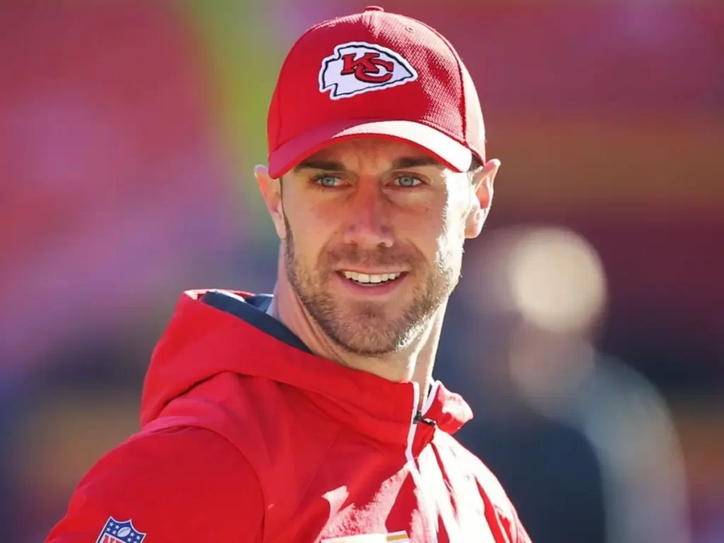 Ex-49ers Alex Smith Reveals: GM Brett Veach and HC Andy Reid Spotted Patrick Mahomes' Star Power Early